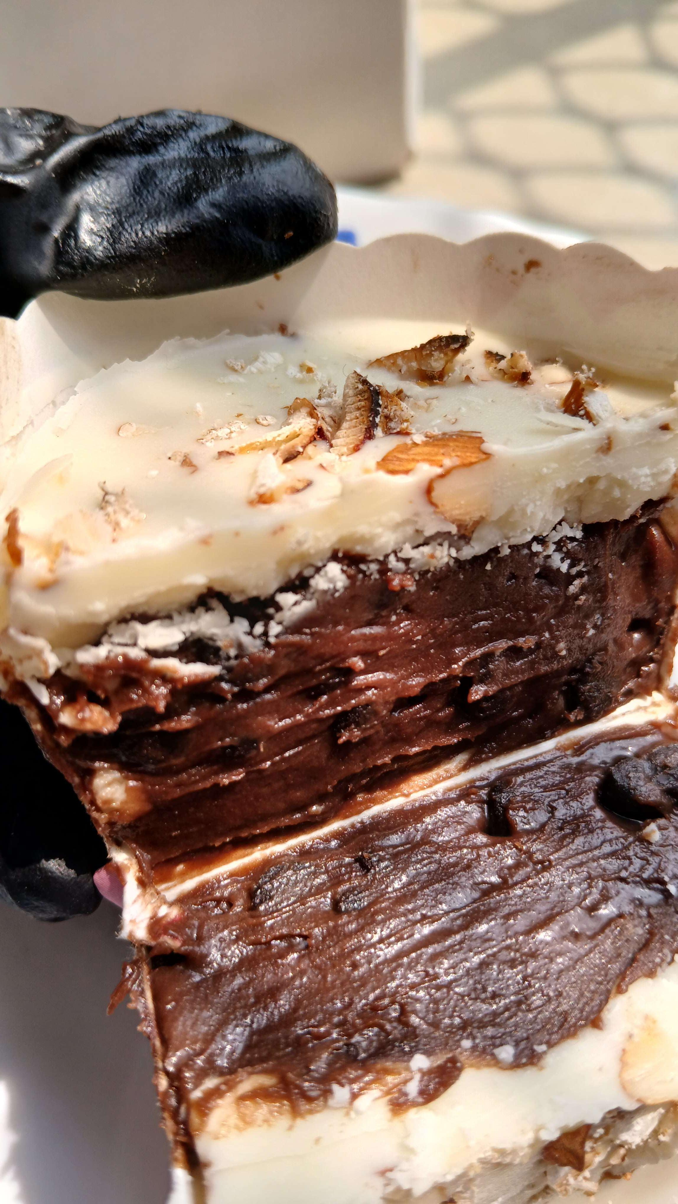 Dark Chocolate ECD w/ White chocolate disc - Thumbnail 2